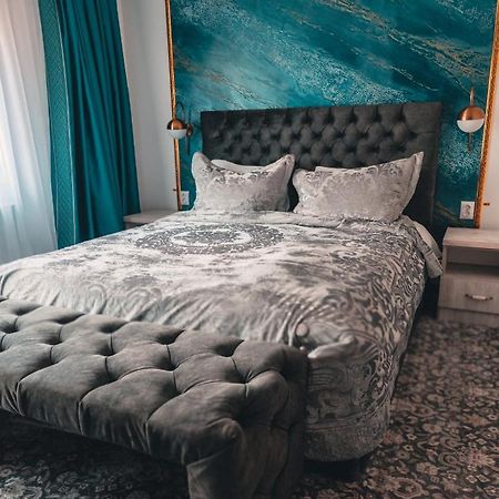 Suru Hotel & Restaurant Buşteni Εξωτερικό φωτογραφία