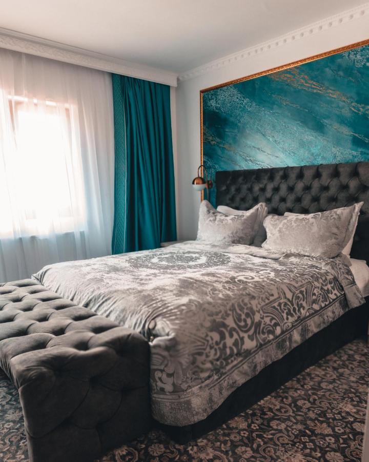 Suru Hotel & Restaurant Buşteni Εξωτερικό φωτογραφία