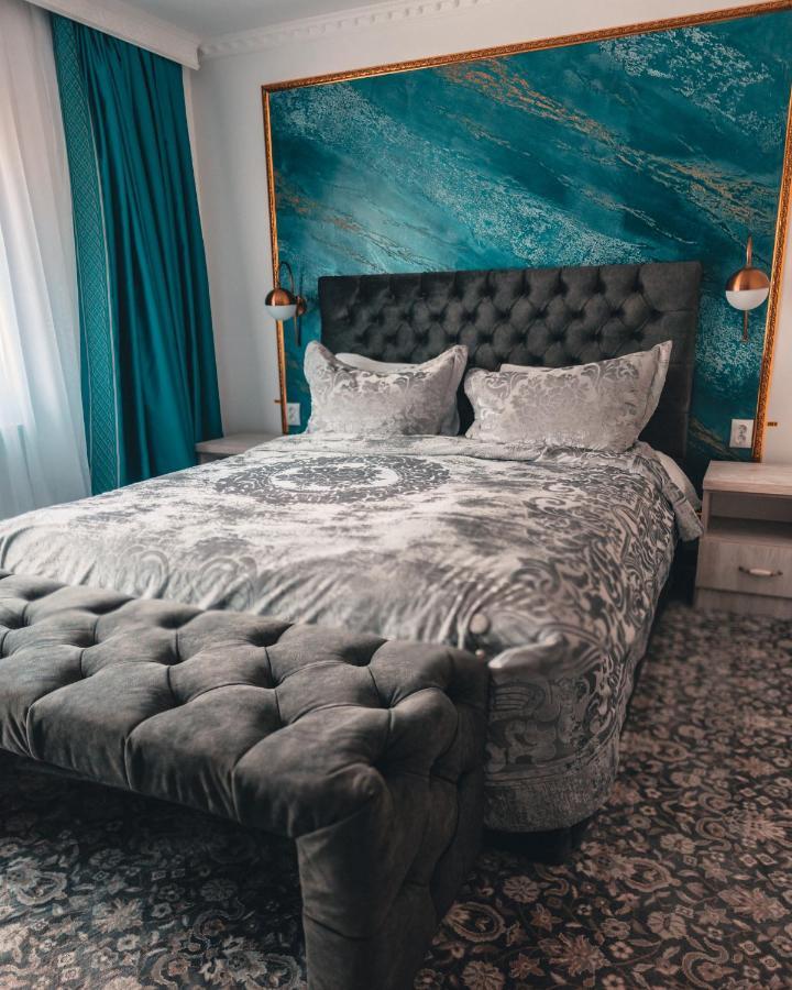 Suru Hotel & Restaurant Buşteni Εξωτερικό φωτογραφία