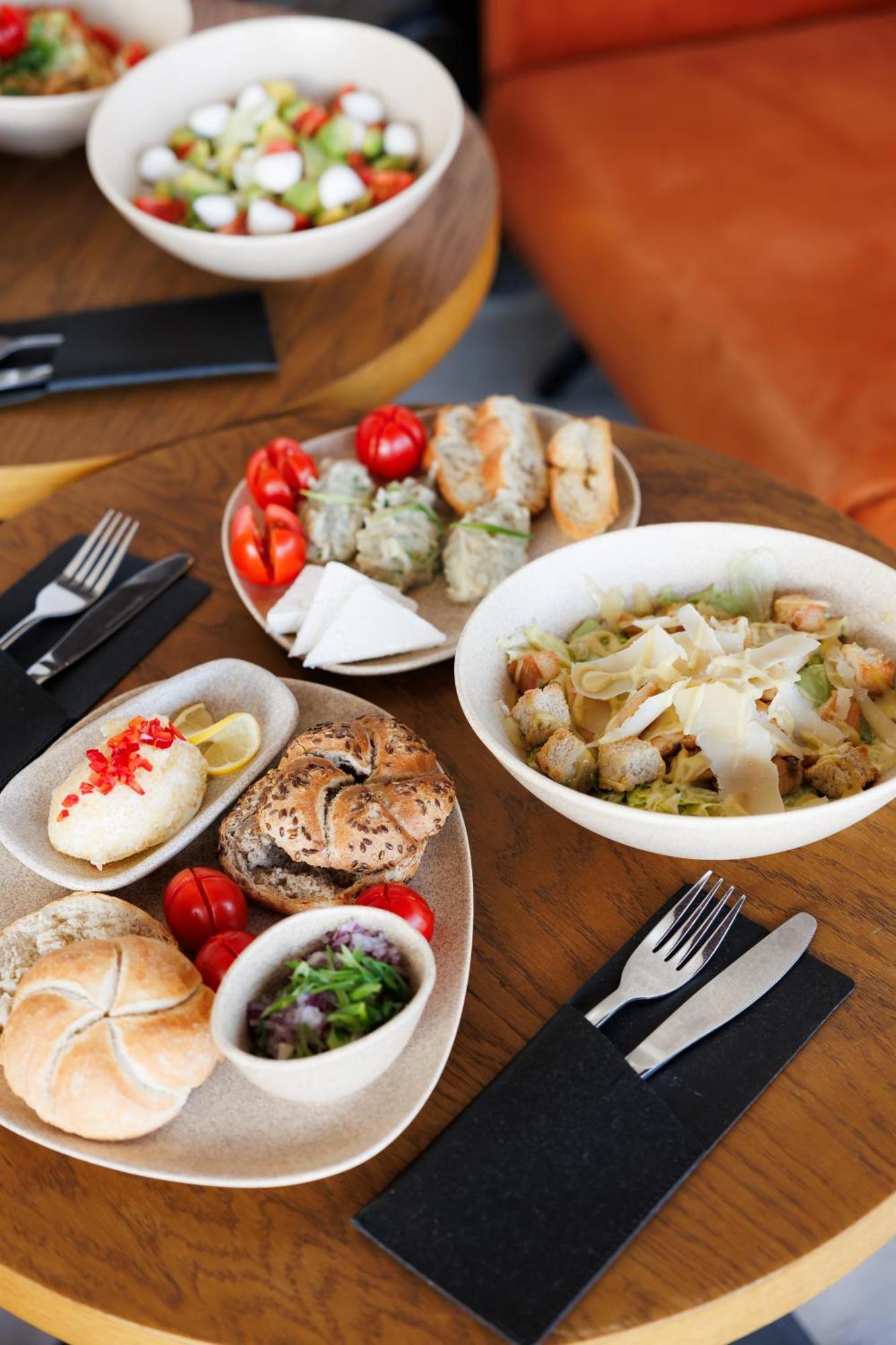 Suru Hotel & Restaurant Buşteni Εξωτερικό φωτογραφία